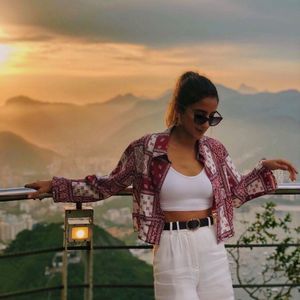 Meet your Posher, Camila